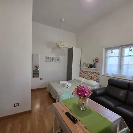 Charming With Parquet Holiday home *